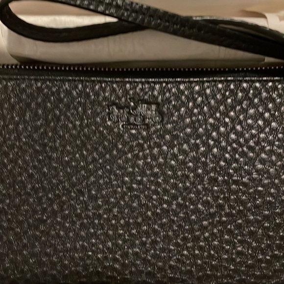 Coach wristlet - Picture 6 of 6
